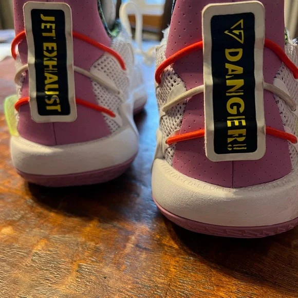 Adidas kids size 6 Toy Story basketball shoes - Picture 3 of 13